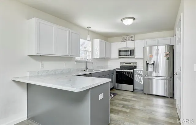 $304,600 | 708 Vicksburg Lane, Wright City, MO 63390