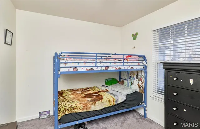 $304,600 | 708 Vicksburg Lane, Wright City, MO 63390