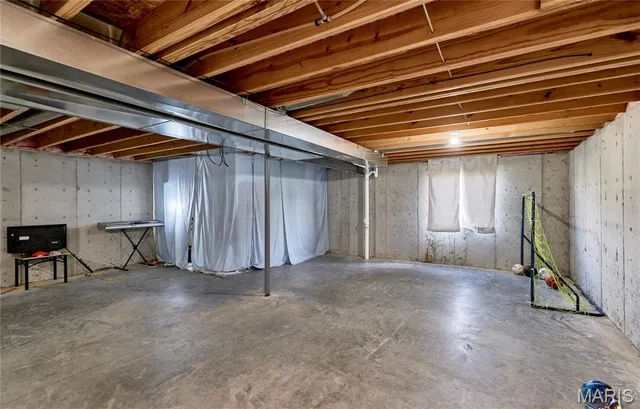 $304,600 | 708 Vicksburg Lane, Wright City, MO 63390