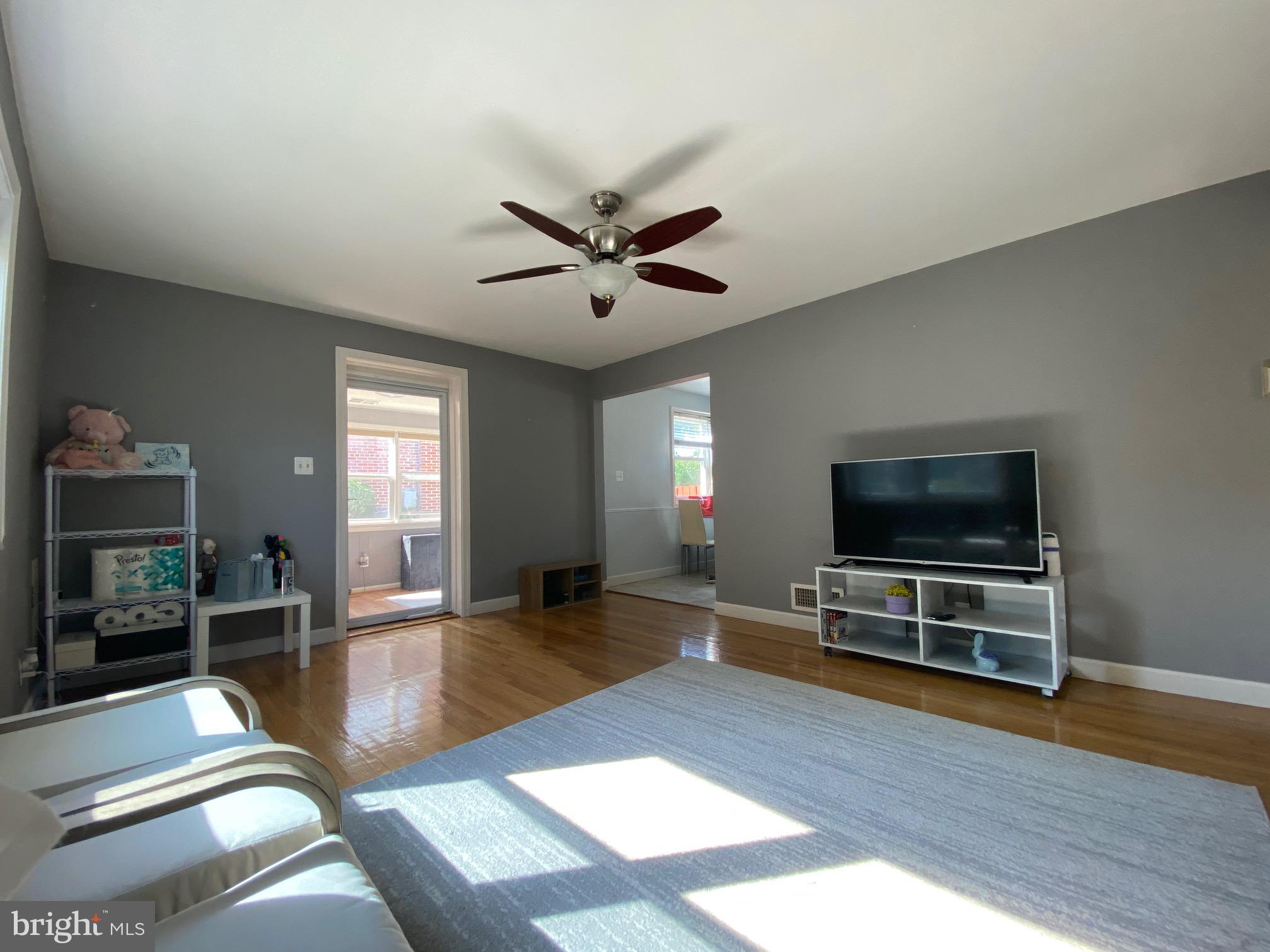 3807 Brightview Street Silver Spring, MD 20902 - Photo 5 of 22