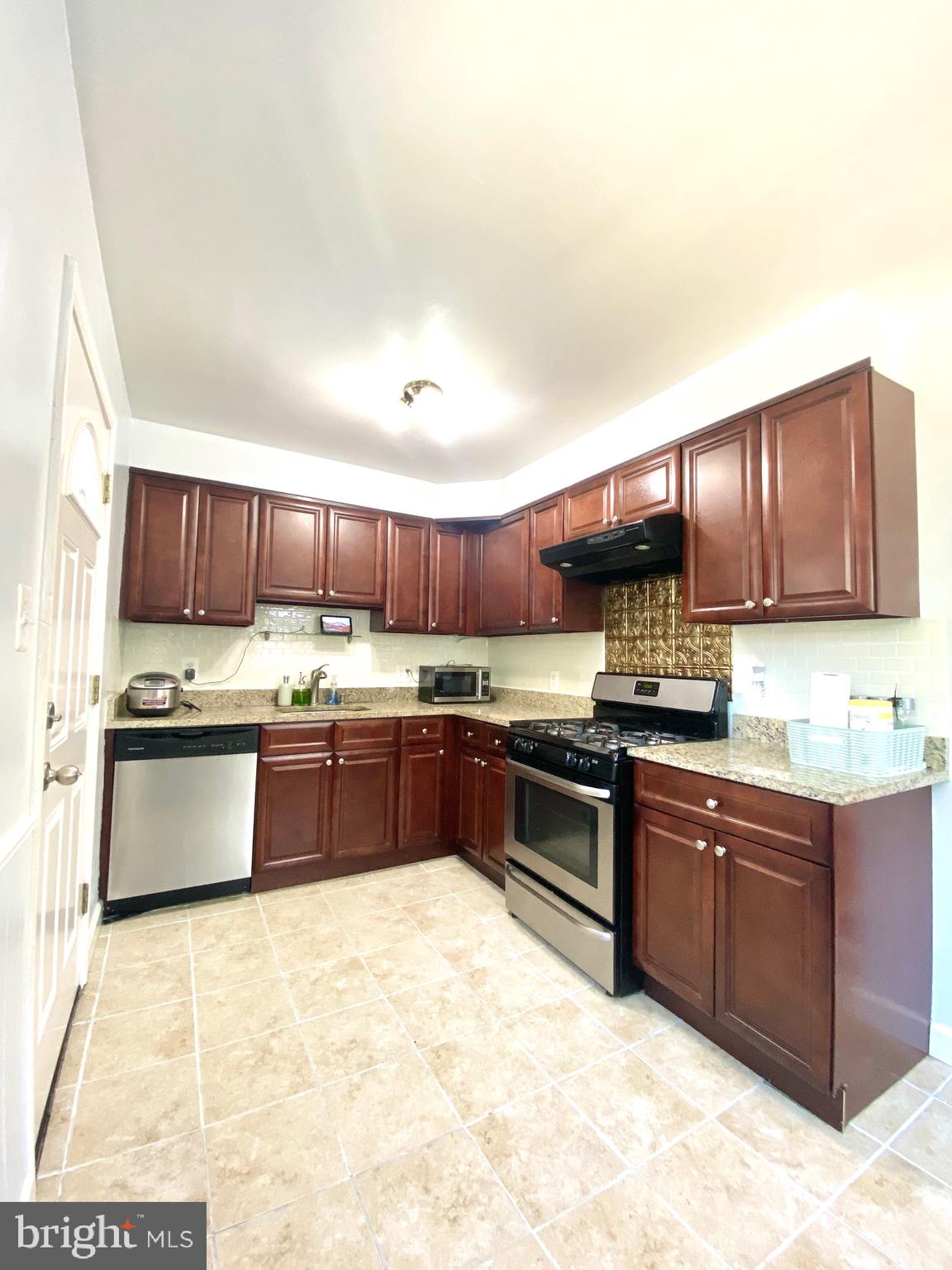 3807 Brightview Street Silver Spring, MD 20902 - Photo 9 of 22