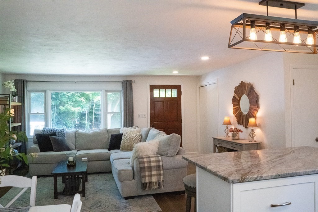 18 Gilmore Road Southborough, MA 01772 - Photo 11 of 36 Gallery Image 11