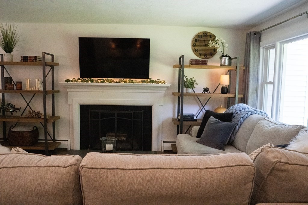 18 Gilmore Road Southborough, MA 01772 - Photo 12 of 36 Gallery Image 12