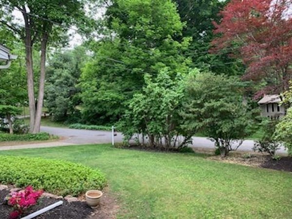 18 Gilmore Road Southborough, MA 01772 - Photo 4 of 36 Gallery Image 4