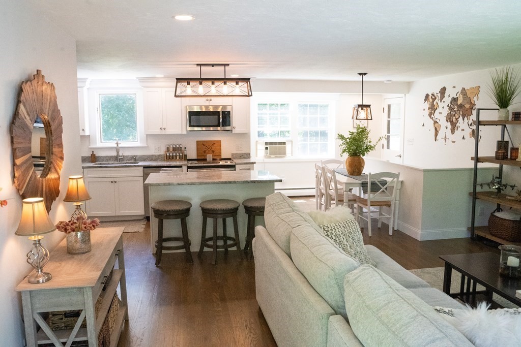 18 Gilmore Road Southborough, MA 01772 - Photo 6 of 36 Gallery Image 6