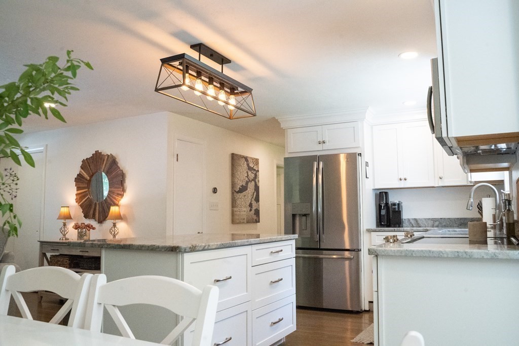 18 Gilmore Road Southborough, MA 01772 - Photo 8 of 36 Gallery Image 8