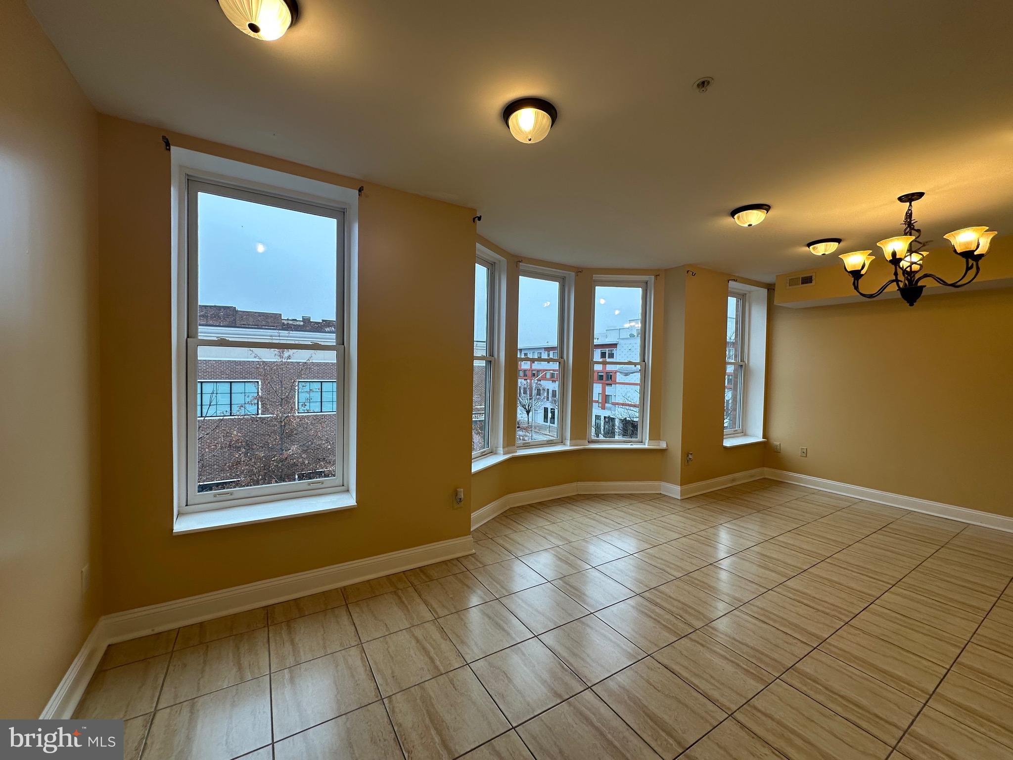 422 West Franklin Street, Unit 1B Baltimore, MD 21201 - Photo 1 of 17 a view of an entryway with a livingroom