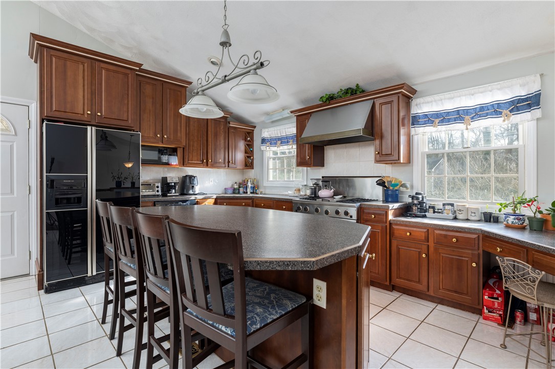 65 Edgewater Road Narragansett, RI 02882 - Photo 6 of 39