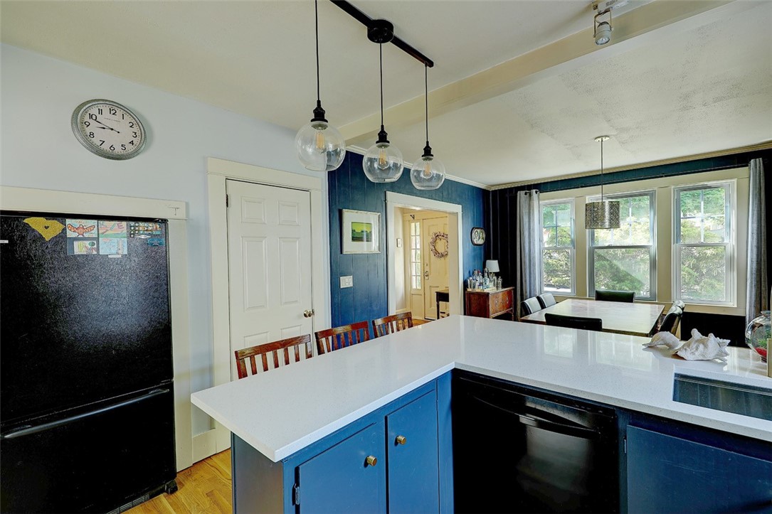 57 Colonial Road Providence, RI 02906 - Photo 9 of 32