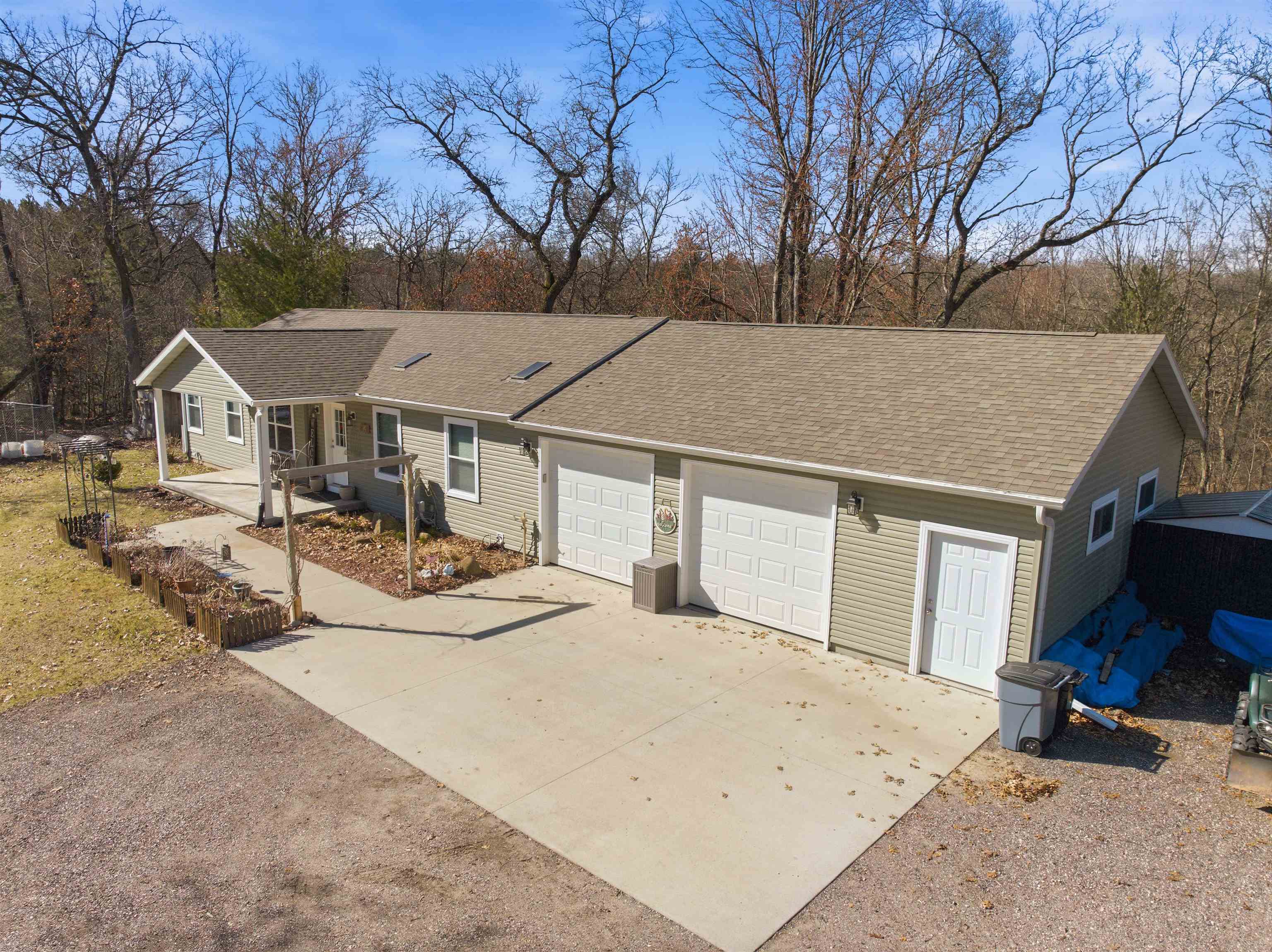 S1919 White Tail Drive Reedsburg, WI 53959 - Photo 6 of 59