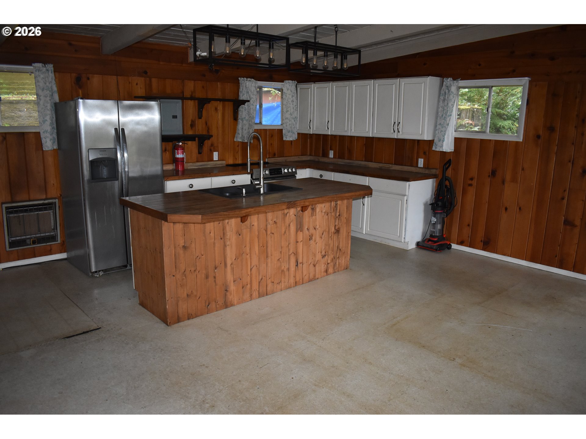 1221 North Tenmile Lakeside, OR 97449 - Photo 14 of 40