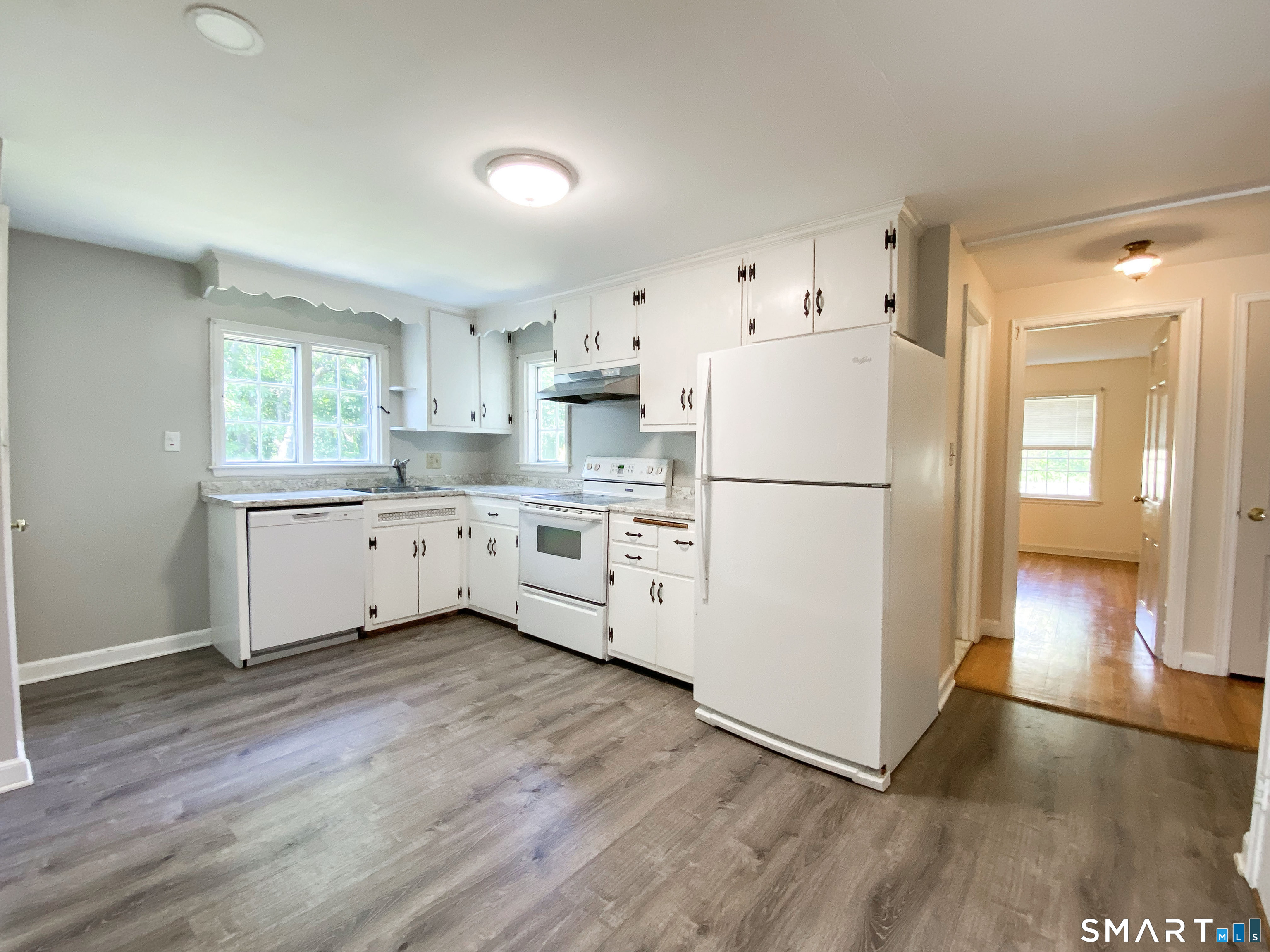 48 Bagley Road Southington, CT 06489 - Photo 9 of 37
