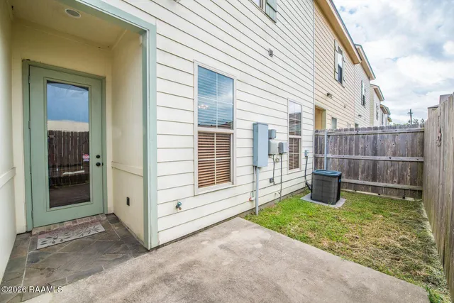 $229,000 | 106 Crystal Bay Court, Lafayette, LA 70506