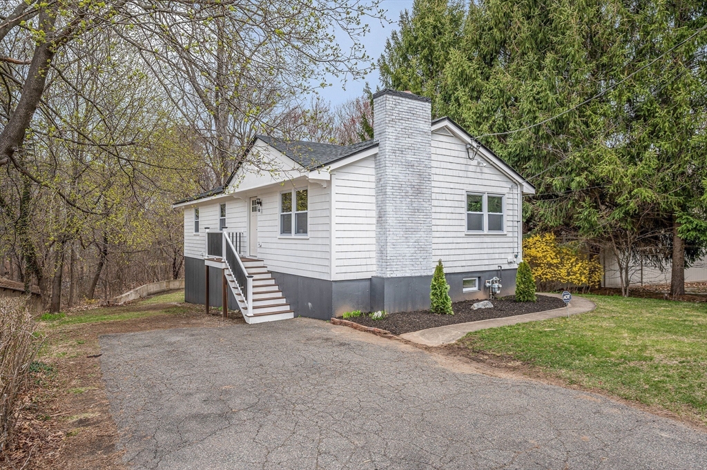 72 Great Woods Road Saugus, MA 01906 - Photo 2 of 35 Gallery Image 2