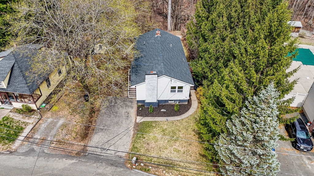 72 Great Woods Road Saugus, MA 01906 - Photo 3 of 35 Gallery Image 3