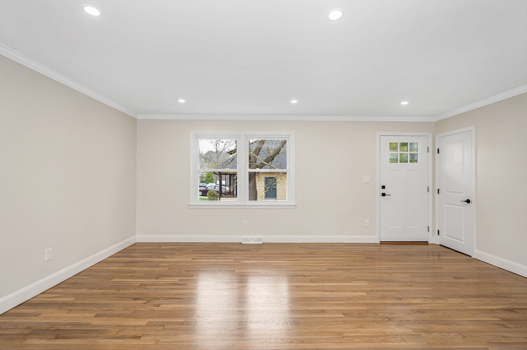 72 Great Woods Road Saugus, MA 01906 - Photo 5 of 35 Gallery Image 5