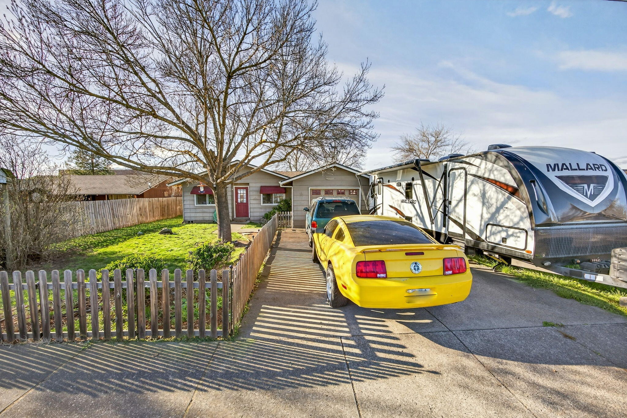8207 Division Road White City, OR 97503 - Photo 5 of 33 Fully fenced yard