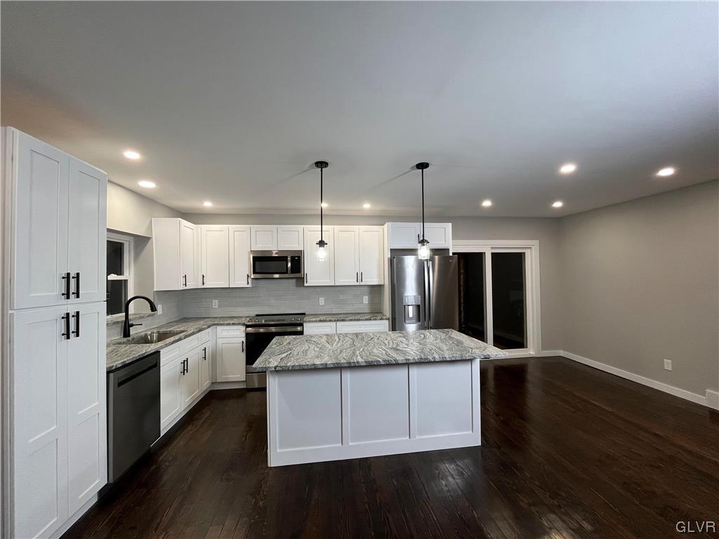 3218 Apples Church Road Bethlehem, PA 18015 - Photo 7 of 20 Beautiful kitchen
