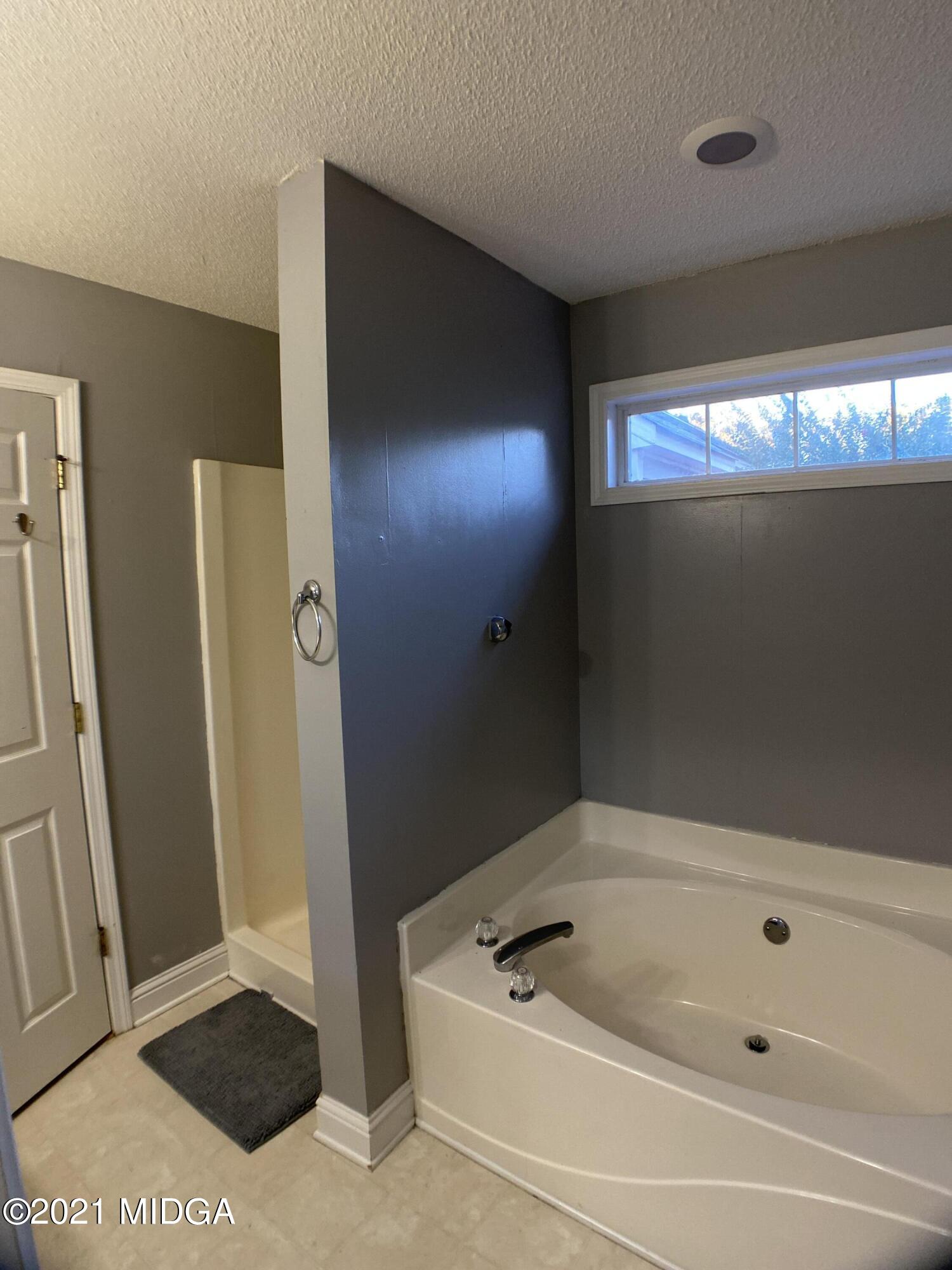 470 Simsbury Ridge Macon, GA 31220 - Photo 4 of 11 D1490423-8E01-4B70-9CC8-8C0B60C81A43