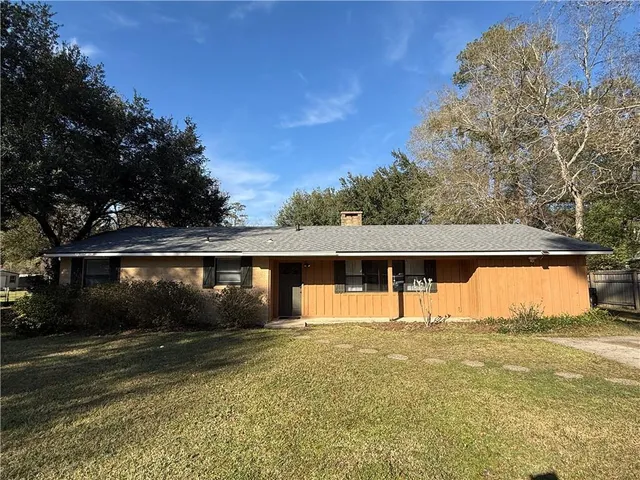 $2,000 | 124 Country Club Drive, Covington, LA 70433