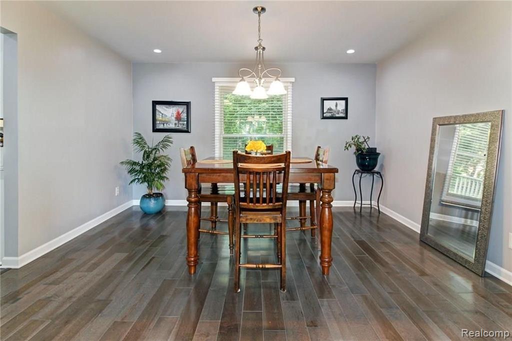 300 Shellbourne Drive Rochester Hills, MI 48309 - Photo 10 of 45