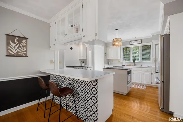 $402,000 | 103 Windridge Drive, Washington, IL 61571