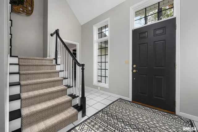 $402,000 | 103 Windridge Drive, Washington, IL 61571