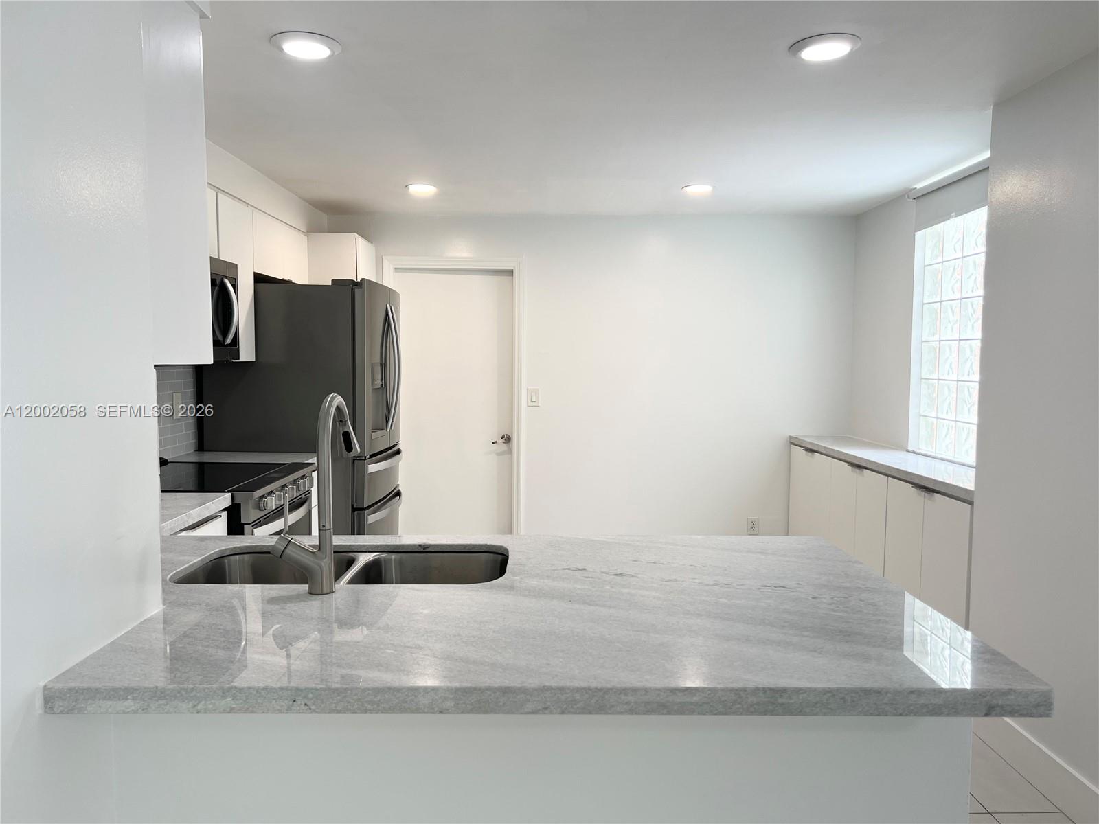 1524 Coronado Road Fort Lauderdale, FL 33327 - Photo 7 of 31