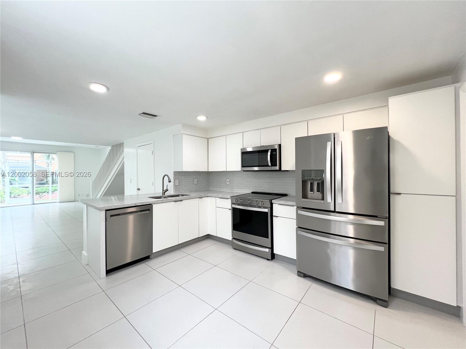 1524 Coronado Road Fort Lauderdale, FL 33327 - Photo 8 of 31