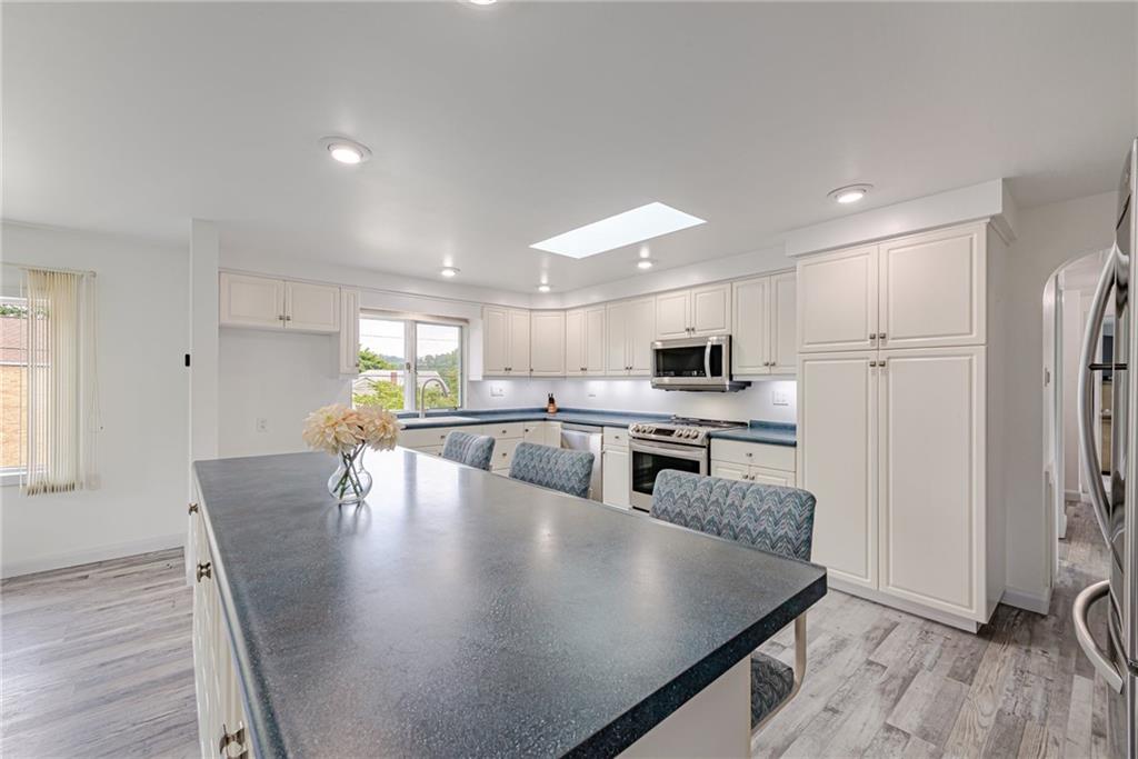 9746 McClellan Street North Huntingdon, PA 15642 - Photo 11 of 30 a view of kitchen and windows