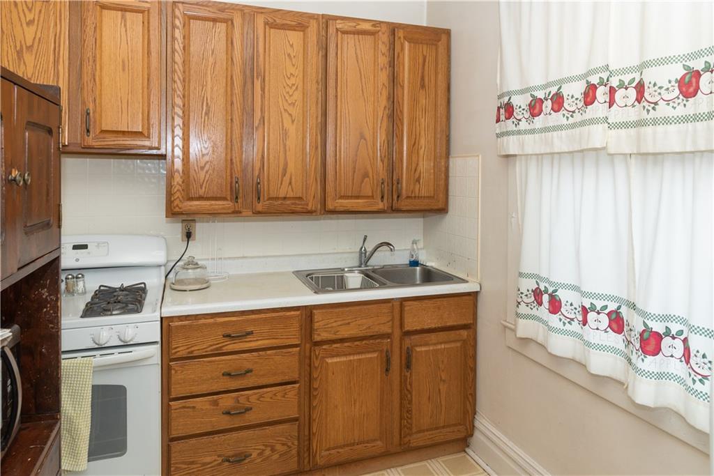 911 Highview Street Pittsburgh, PA 15206 - Photo 14 of 17 Second Floor Kitchen