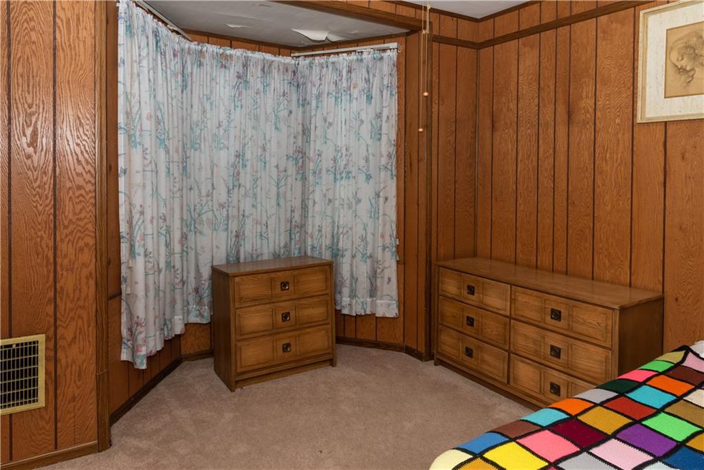 911 Highview Street Pittsburgh, PA 15206 - Photo 15 of 17 Second Floor Bedroom