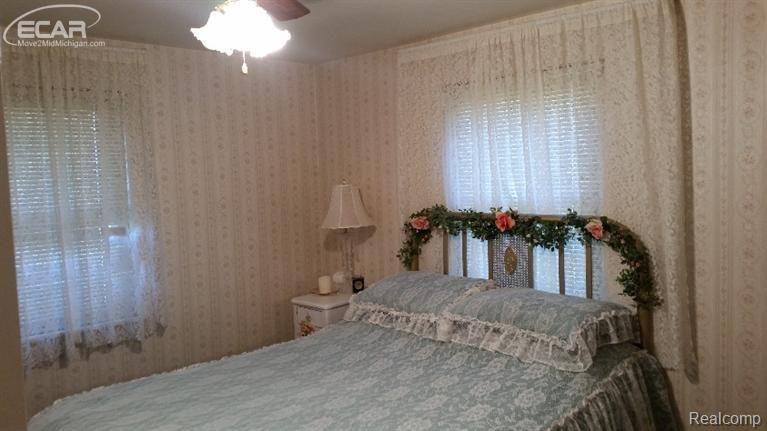 6487 North Oak Road Davison, MI 48423 - Photo 9 of 10 Oak9.jpg