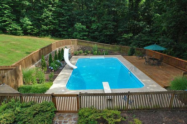 215 W Road Blue Ridge, VA 24064 - Photo 38 of 47 a view of a balcony