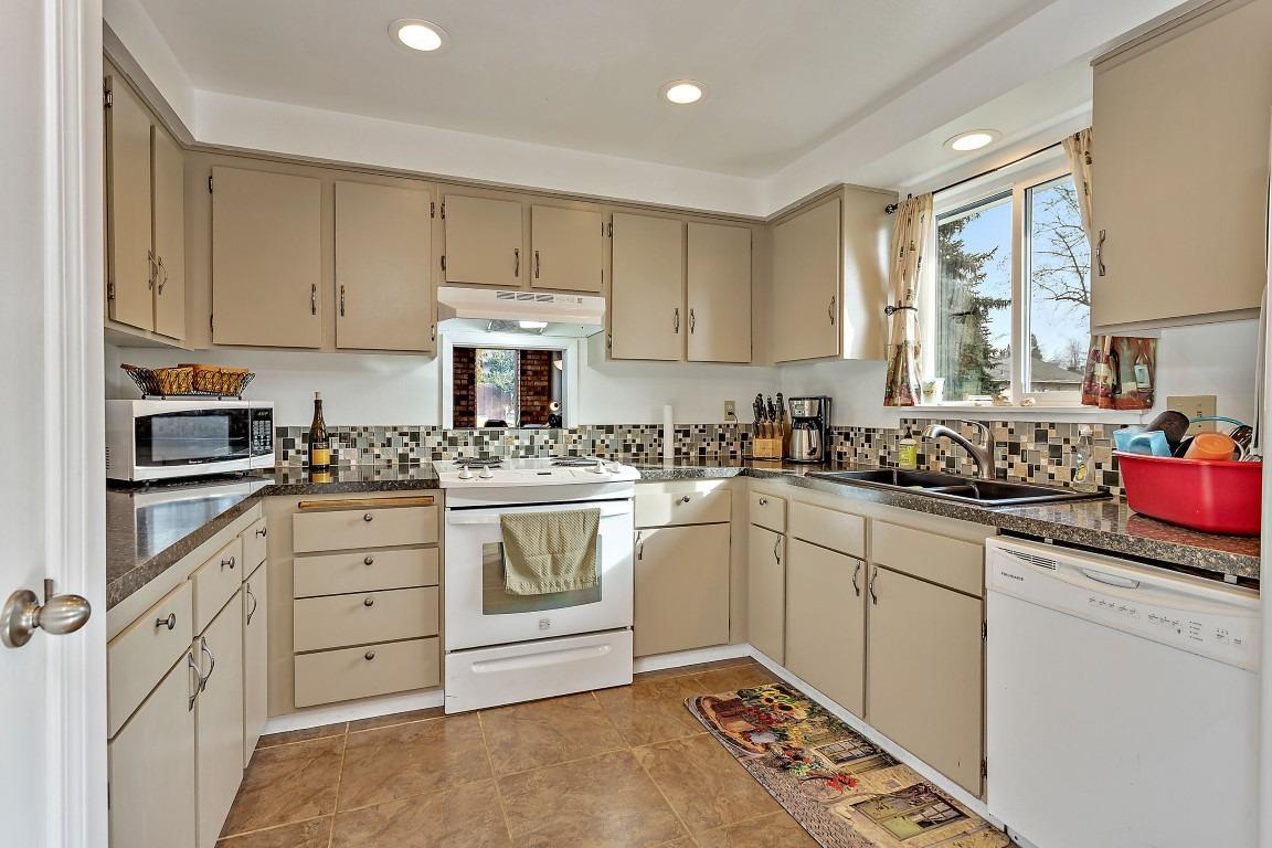 2912 Delta Waters Road Medford, OR 97504 - Photo 14 of 27 Additional Photo