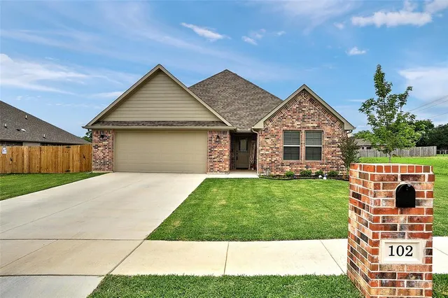 $1,975 | 102 Prairie Grass Drive | Whitesboro