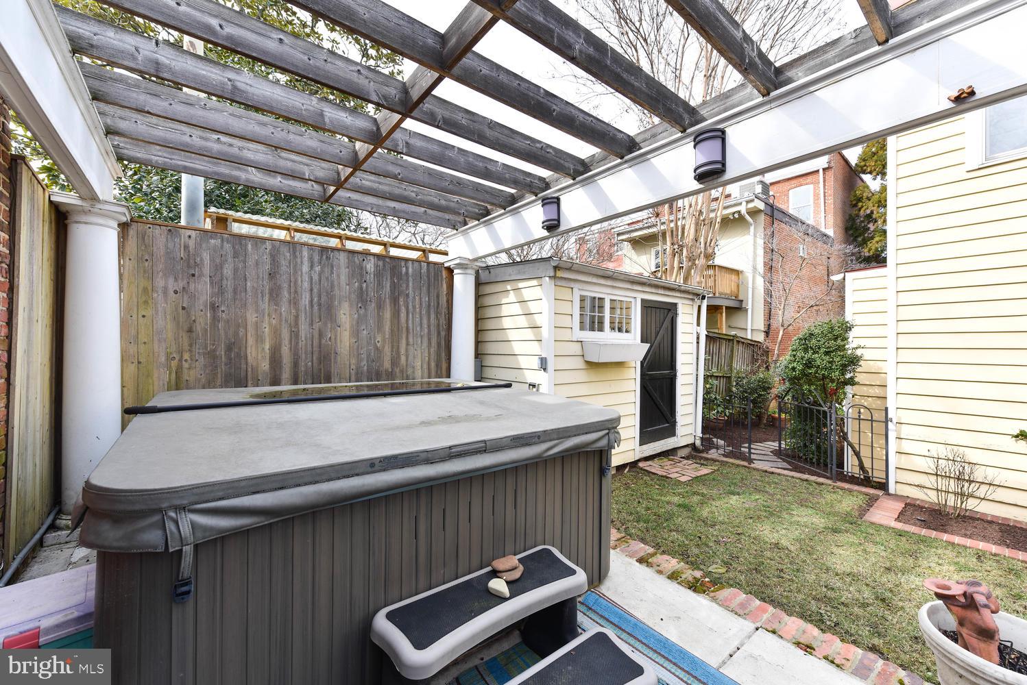 645 E Street Southeast Washington, DC 20003 - Photo 52 of 57 Spacious hot tub (possible 2nd parking space)