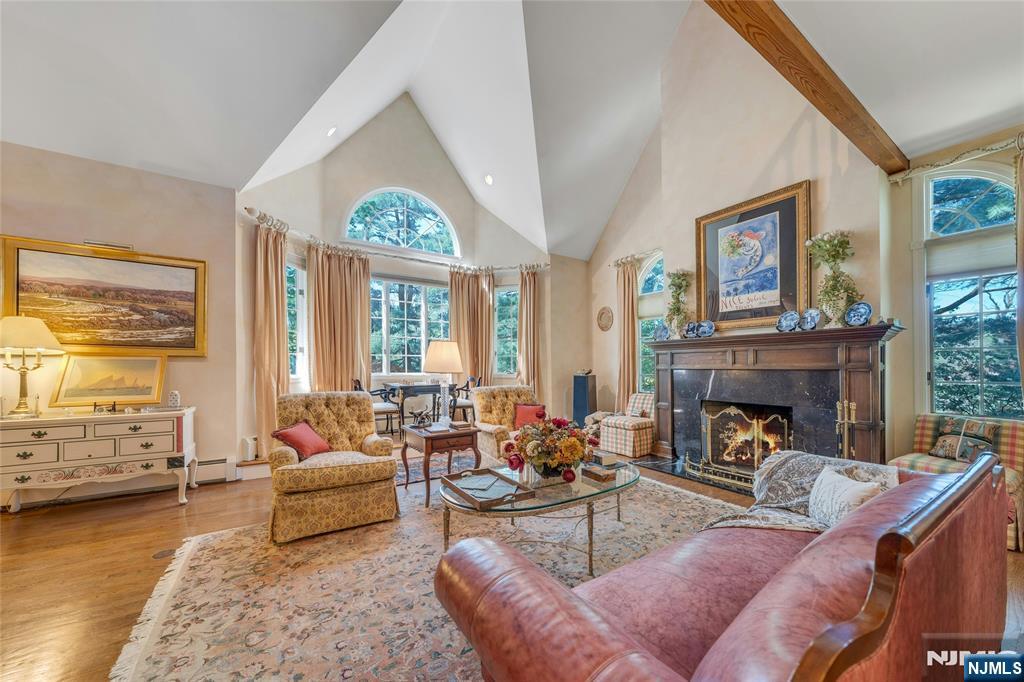 11 Lower Cross Road Saddle River, NJ 07458 - Photo 13 of 35