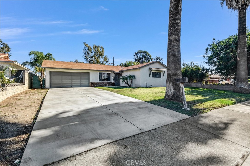 a view of a house with a swimming pool