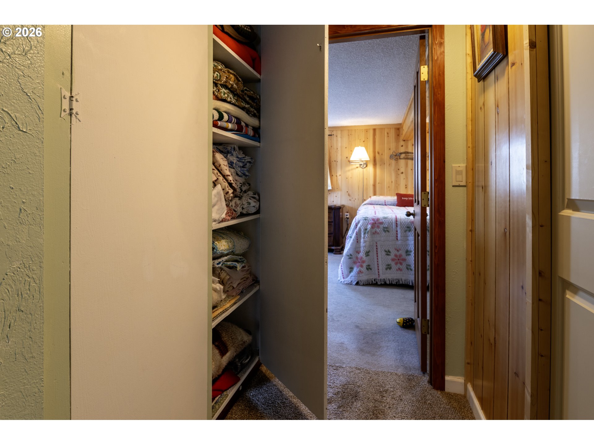 1903 17th Street Florence, OR 97439 - Photo 27 of 48 Hallway