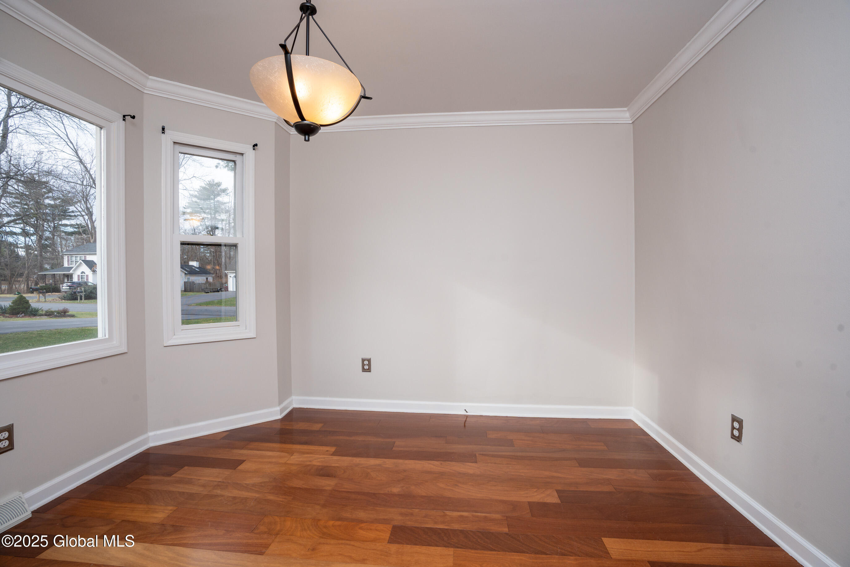 15 Dunwoodie Road Bethlehem, NY 12077 - Photo 12 of 30 037-15-Dunwoodie-Rd