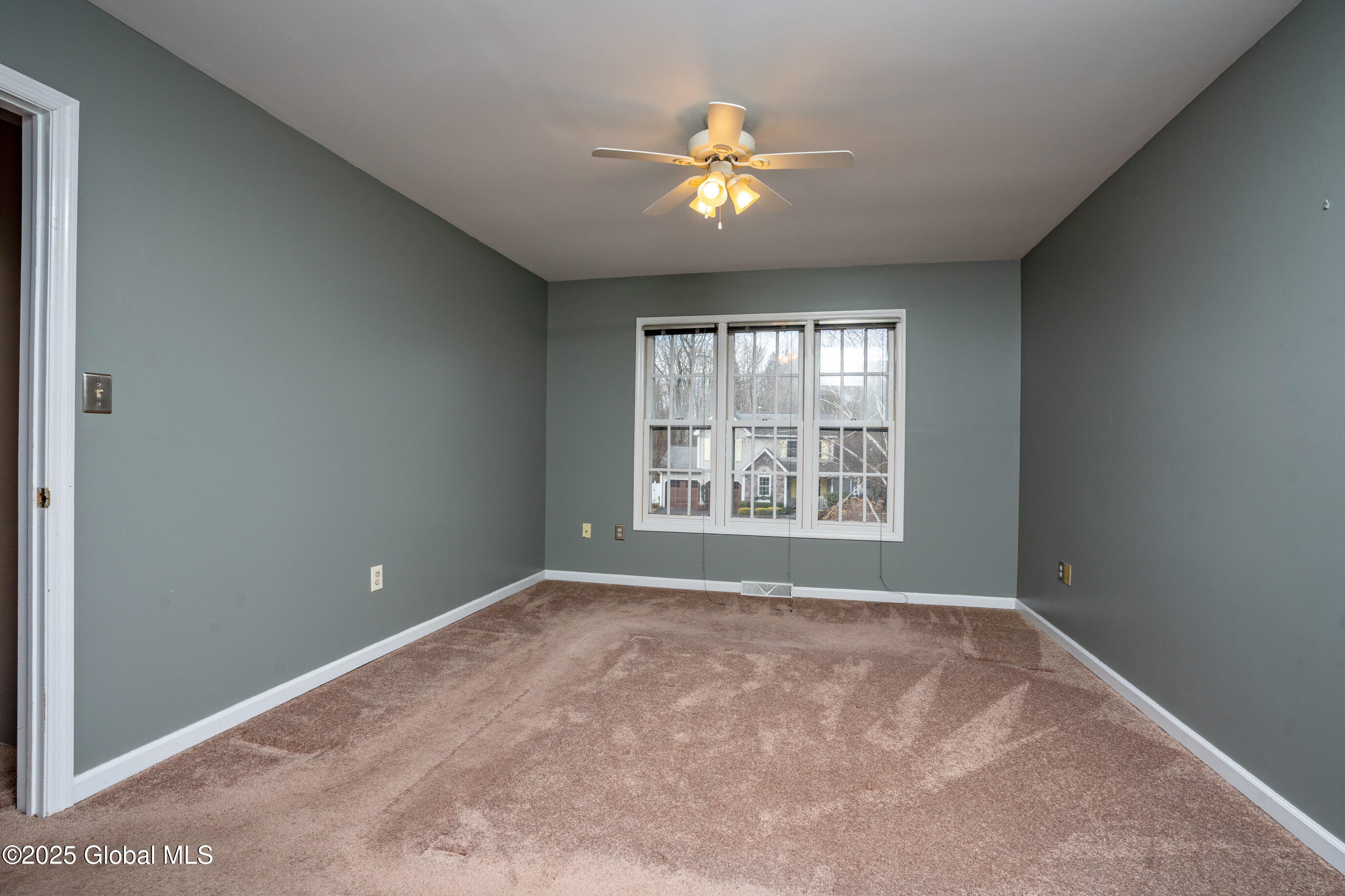 15 Dunwoodie Road Bethlehem, NY 12077 - Photo 15 of 30 039-15-Dunwoodie-Rd