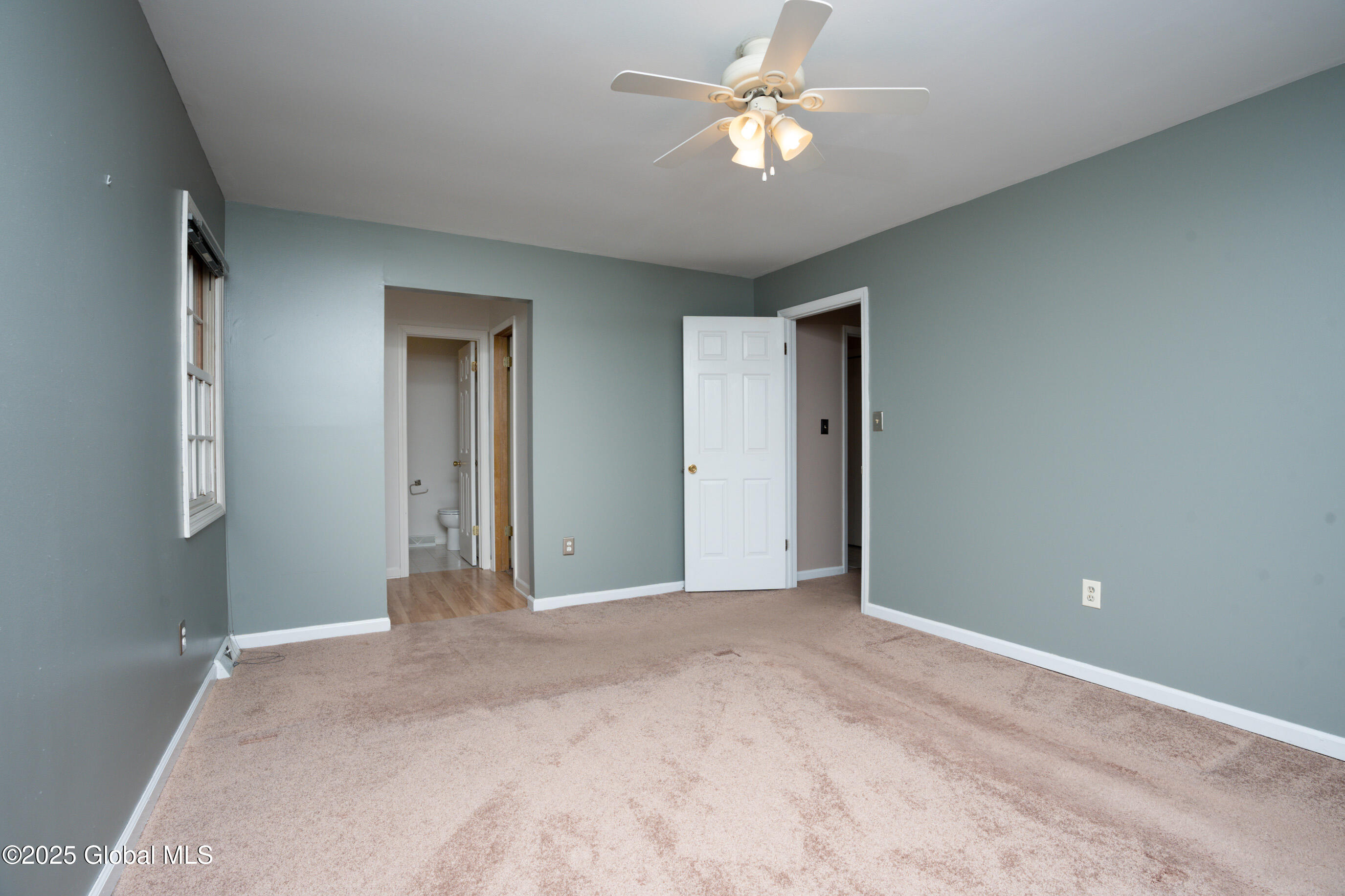 15 Dunwoodie Road Bethlehem, NY 12077 - Photo 16 of 30 041-15-Dunwoodie-Rd