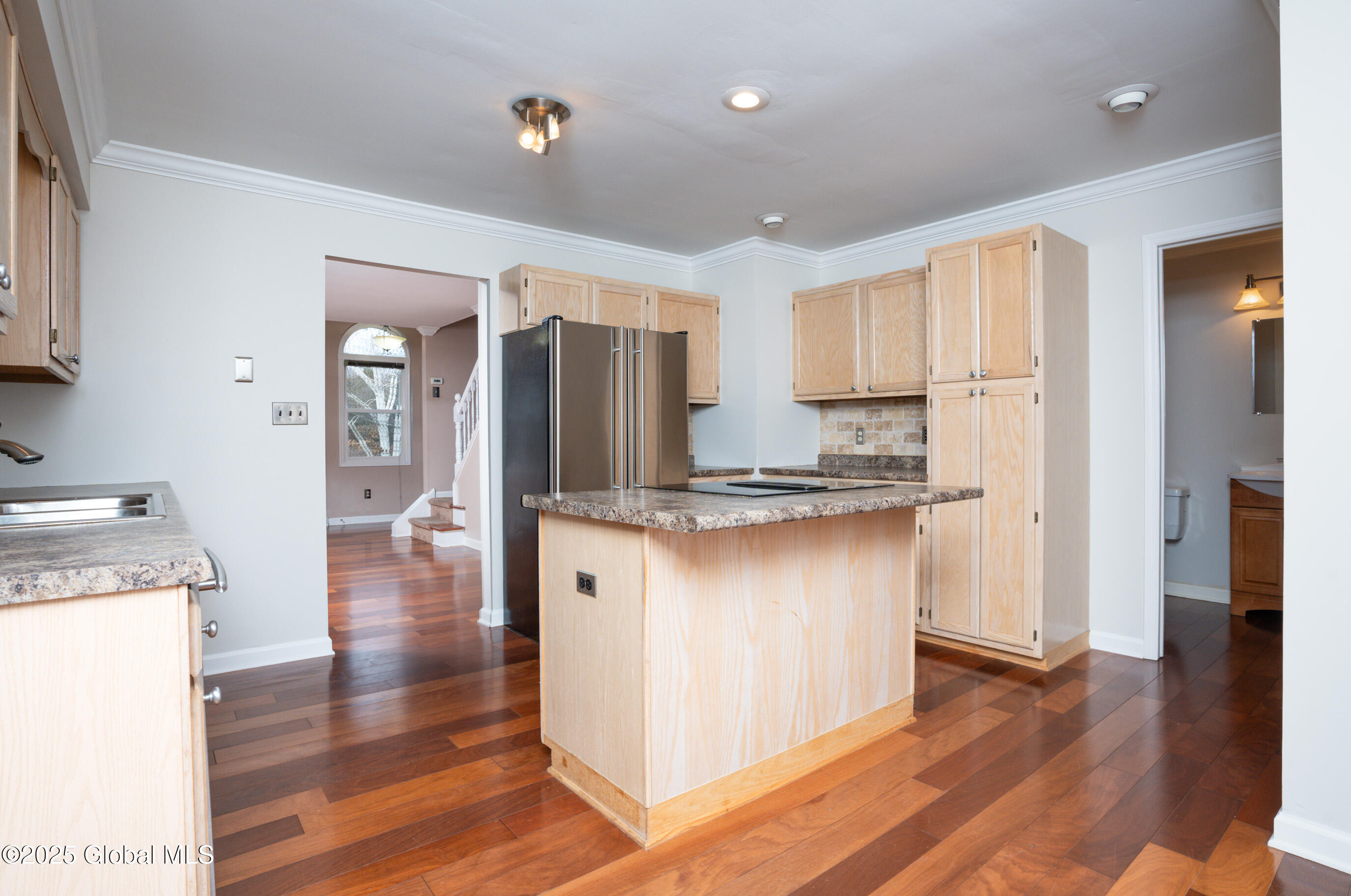 15 Dunwoodie Road Bethlehem, NY 12077 - Photo 9 of 30 027-15-Dunwoodie-Rd