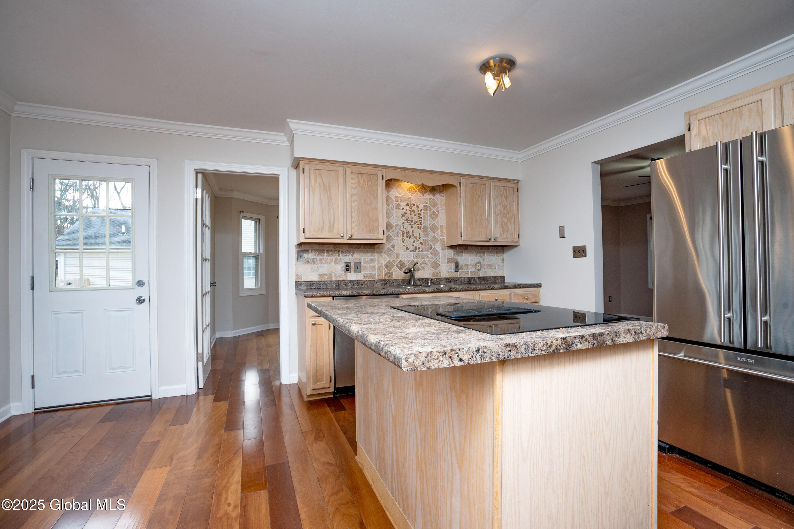 15 Dunwoodie Road Bethlehem, NY 12077 - Photo 10 of 30 028-15-Dunwoodie-Rd