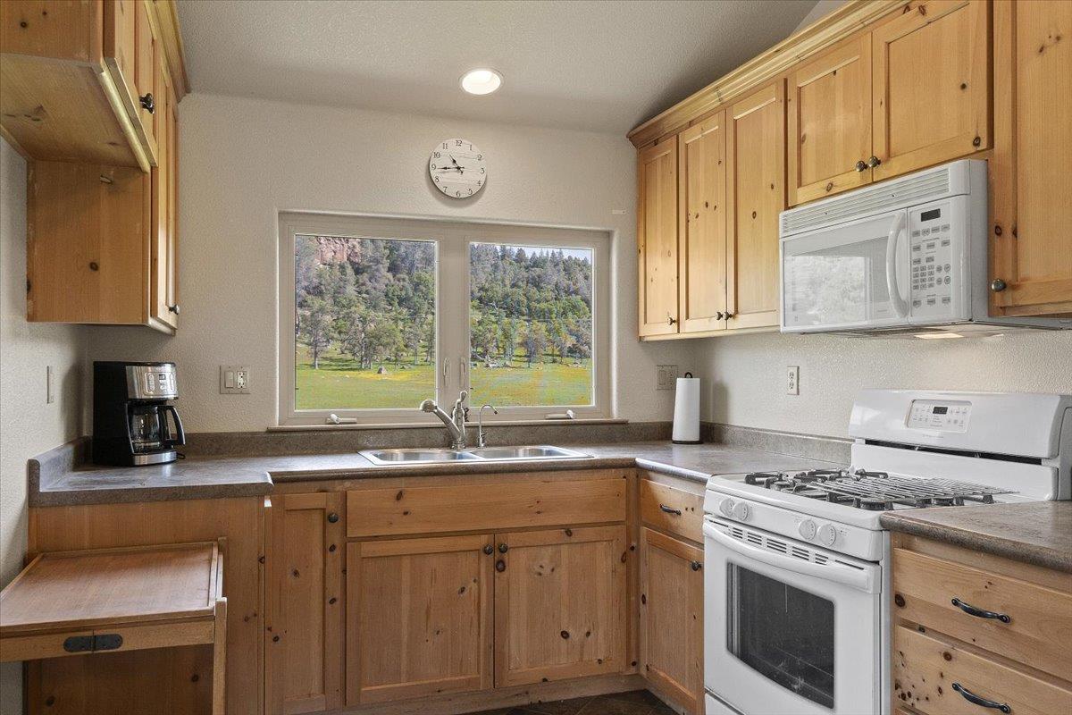 3401 Pleasant Valley Road Placerville, CA 95667 - Photo 23 of 32