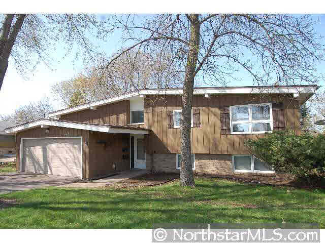 2163 Upper Afton Road St. Paul, MN 55119 - Photo 1 of 10 Gallery Image 1