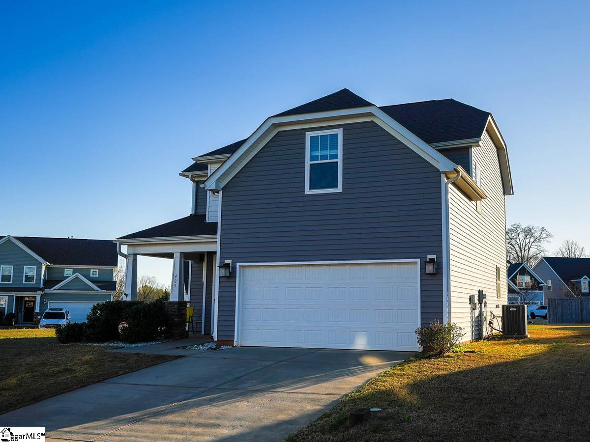 409 Merkel Drive Greer, SC 29651 - Photo 3 of 26