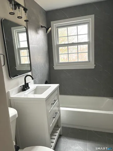 $1,800 | 17 Brickyard Road, Unit C, Farmington, CT 06032