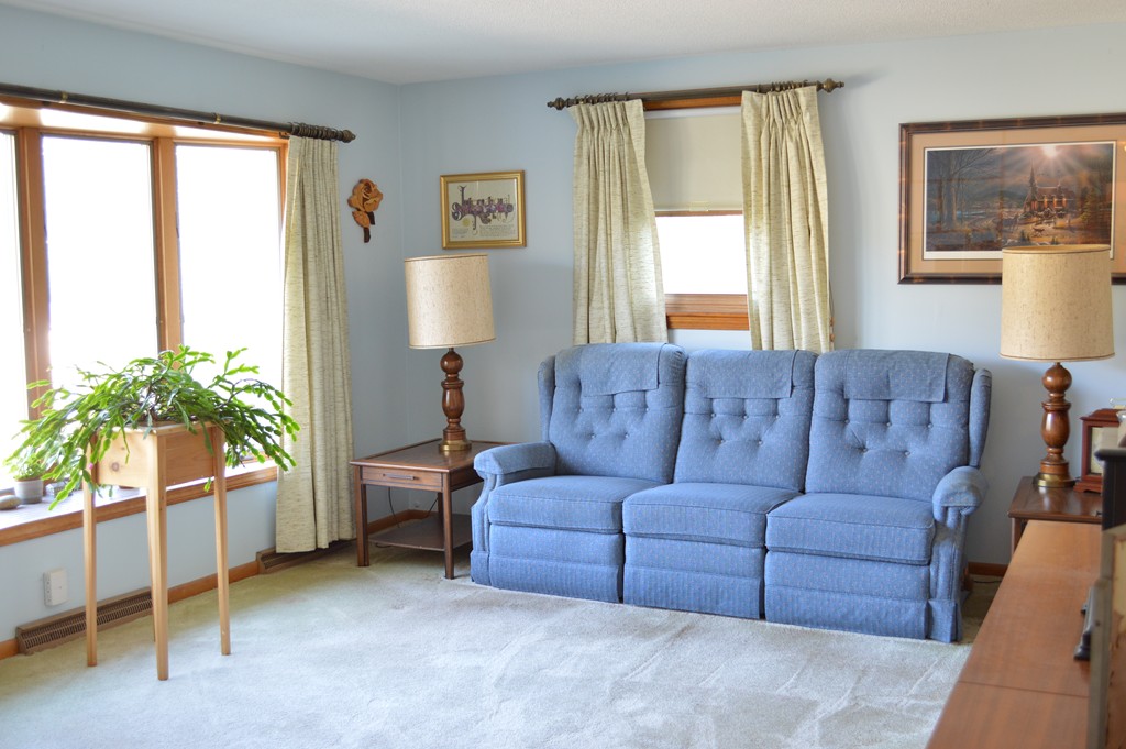 12 Saddleback Hill Road Bellingham, MA 02019 - Photo 3 of 19 Gallery Image 3